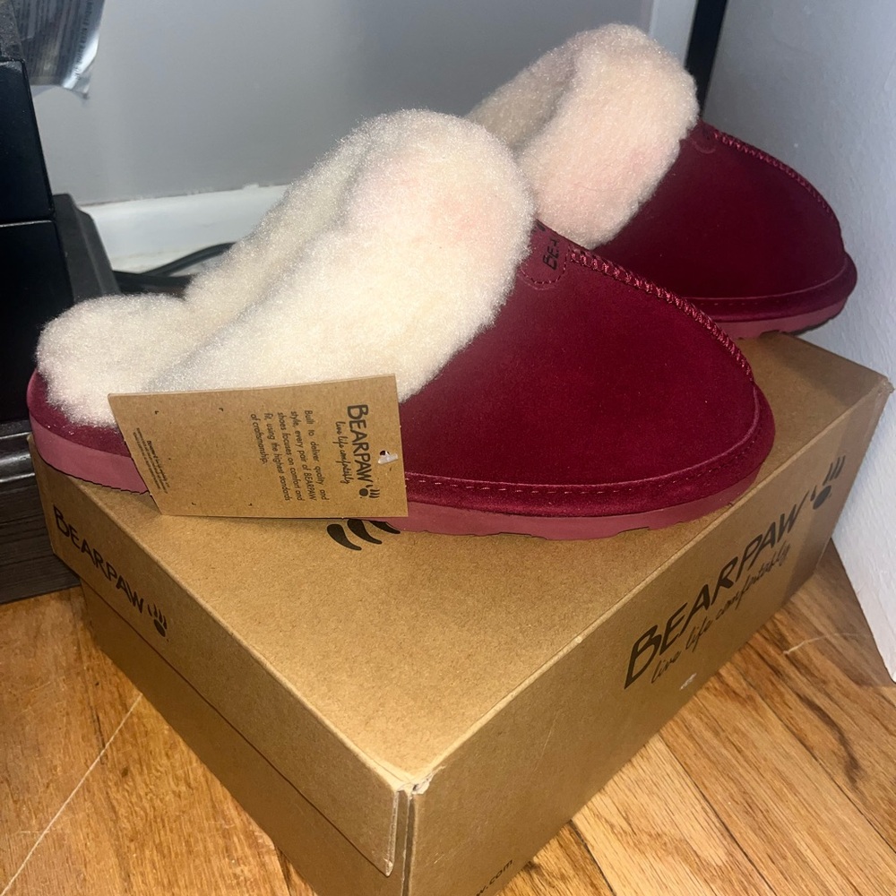 NEW BearPaw Loki II Suede Sheepskin Lined Indoor/Outdoor Slippers Eggplant NIB
